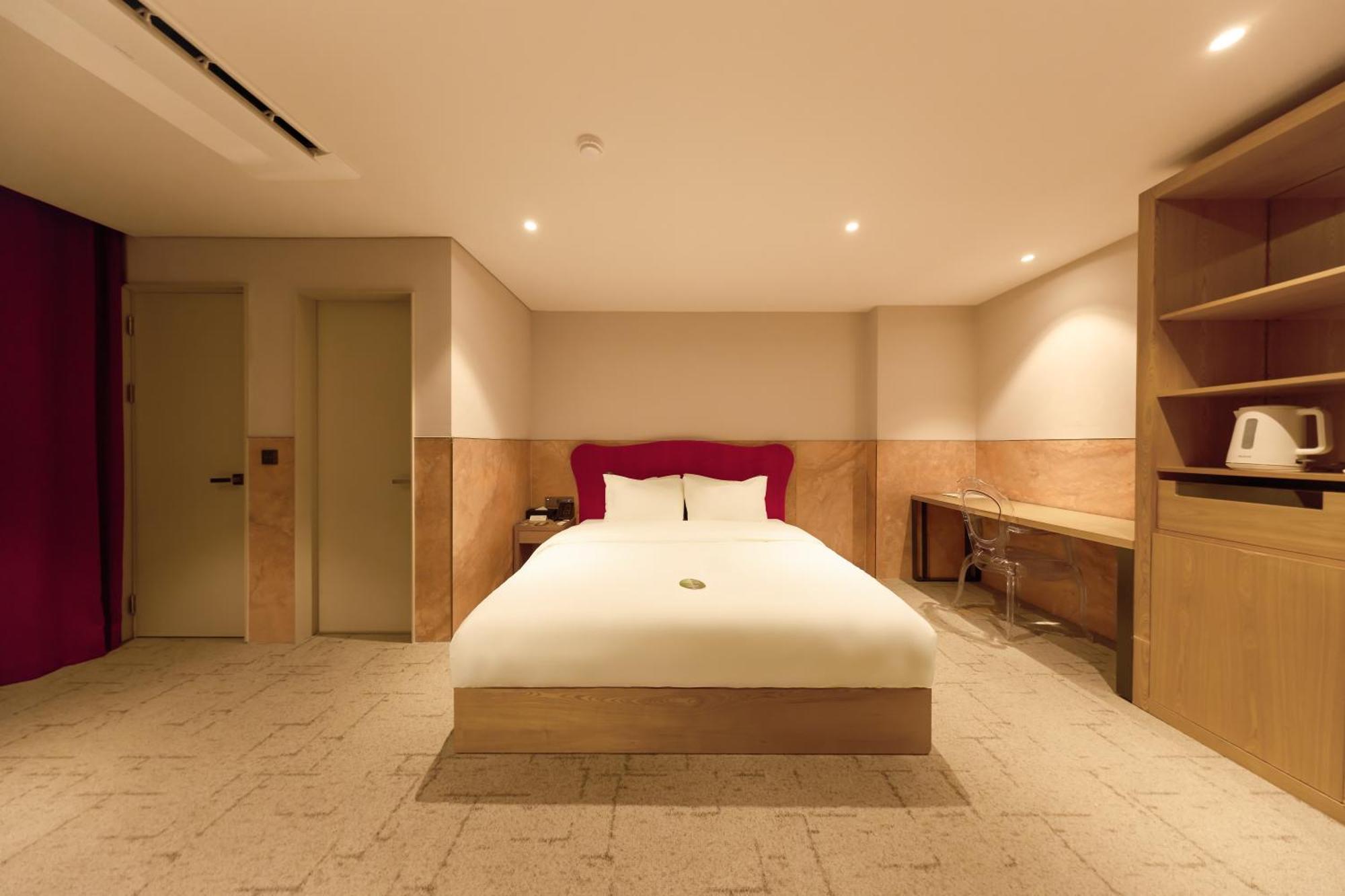 Capace Hotel Gangnam Сеул Екстериор снимка