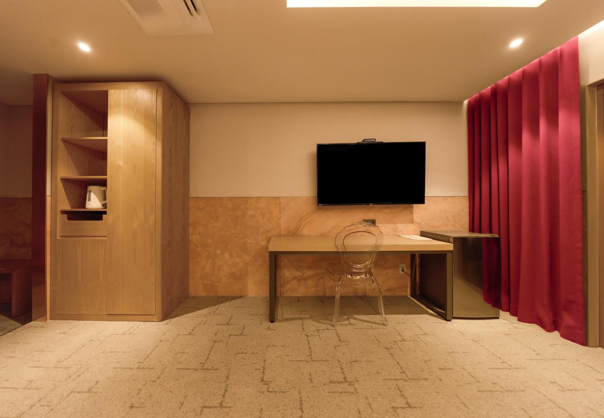 Capace Hotel Gangnam Сеул Екстериор снимка