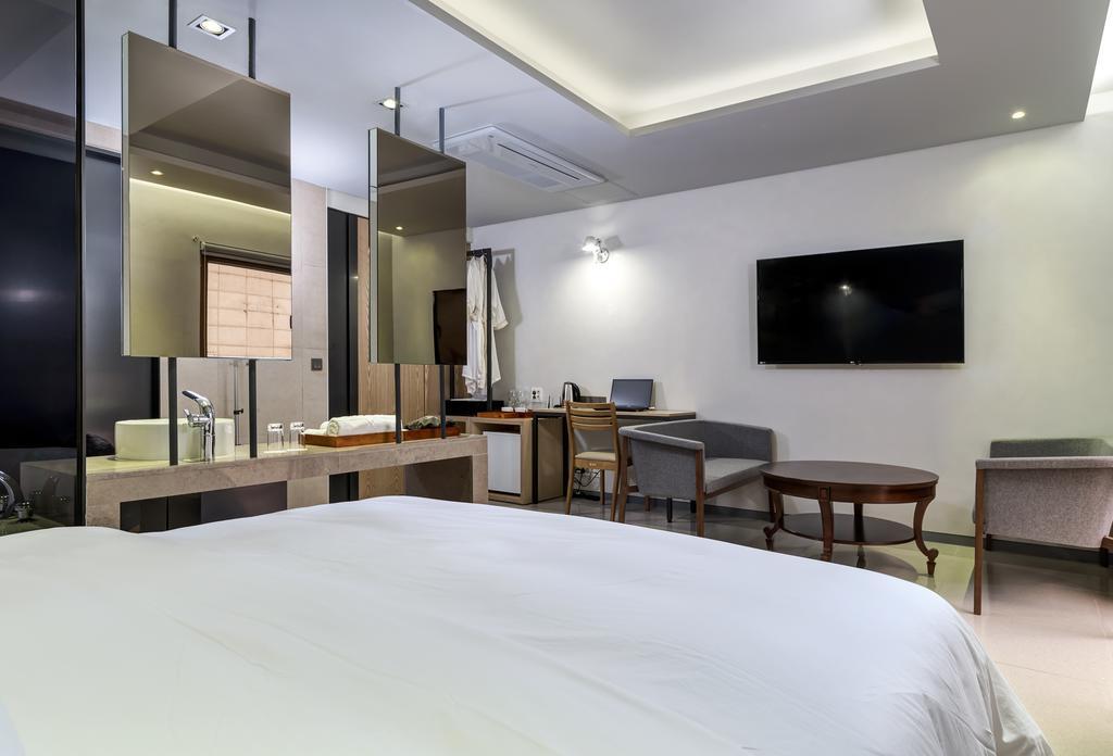 Capace Hotel Gangnam Сеул Екстериор снимка
